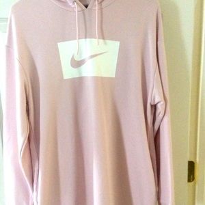 Nike hoodie with side pockets